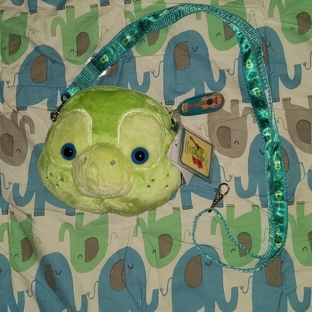 Disney Aulani bag‎